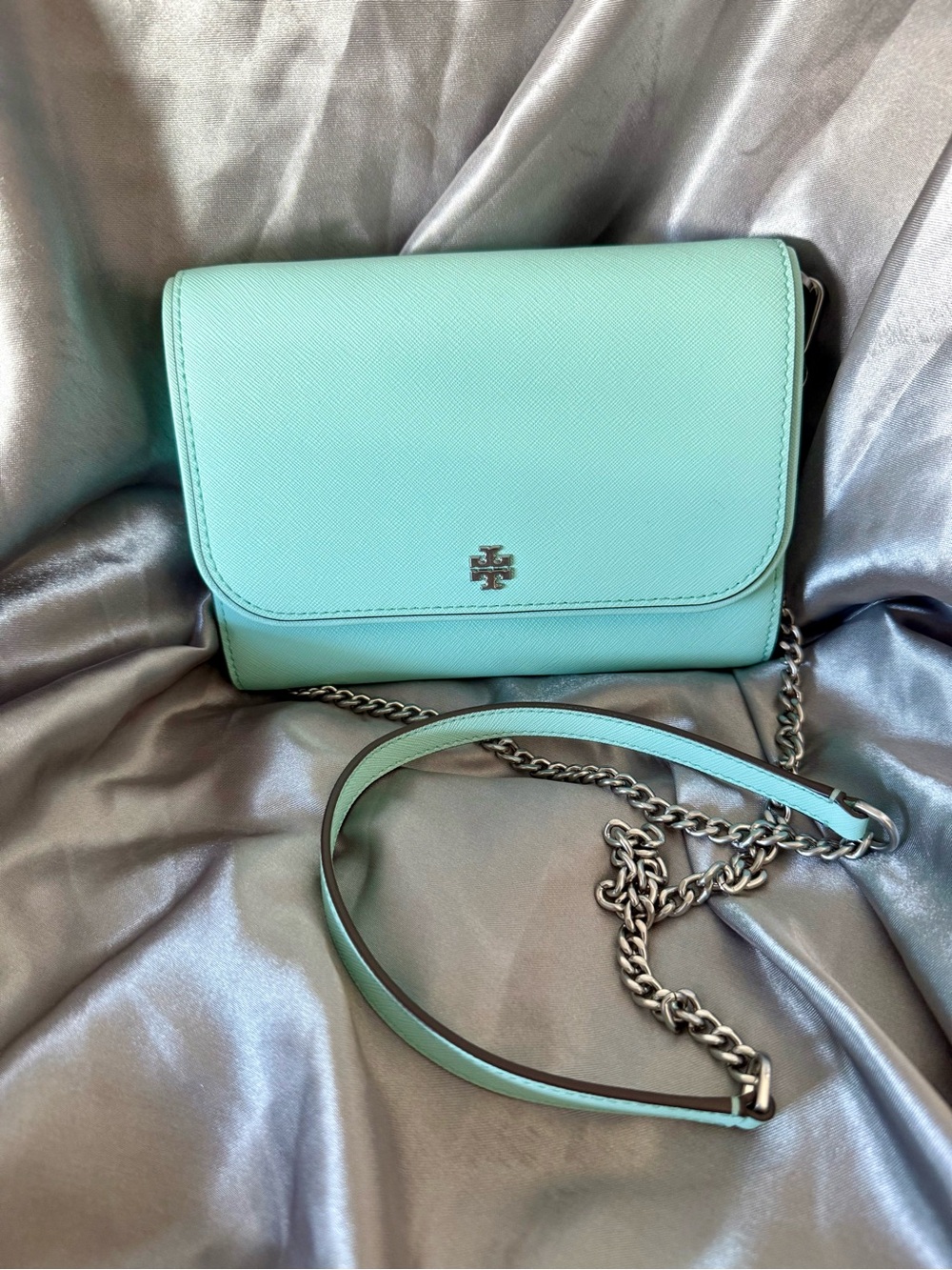 Tory Burch Emerson Chain Wallet Bag - Picture 2 of 8